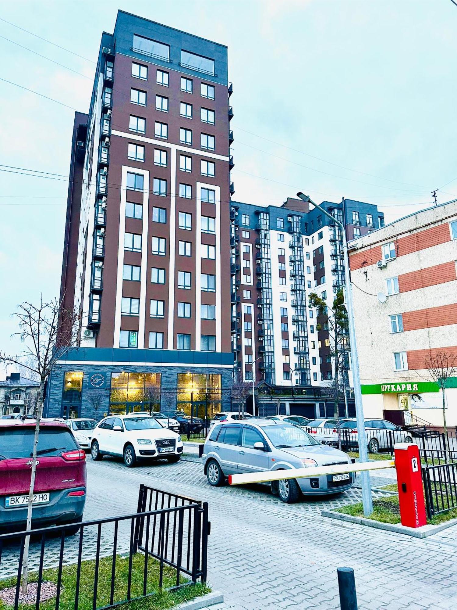 Comfortable Apartments With A Coffee Machine In The City Centre, Zlata Plaza Rivne Ngoại thất bức ảnh